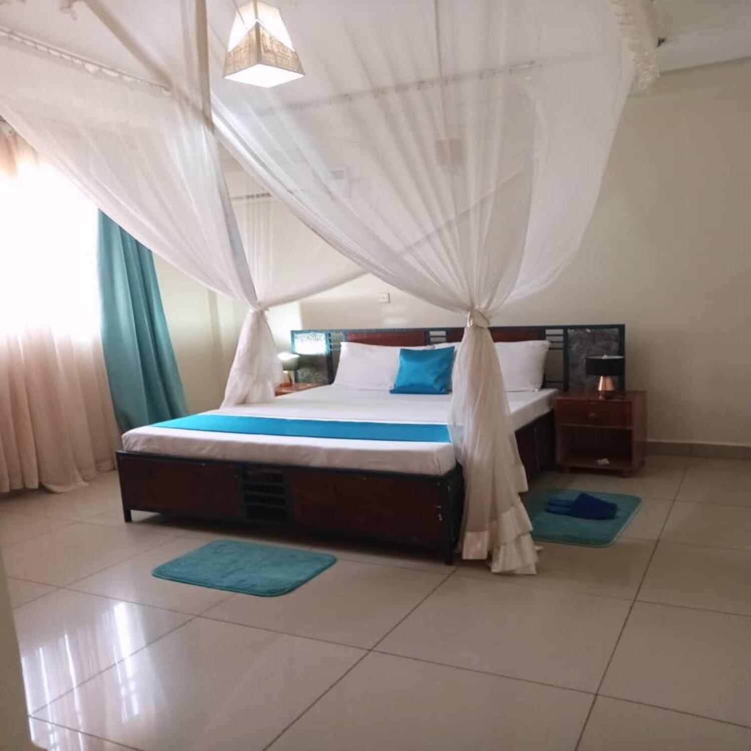 The Abode Apartments Lake View & Breakfast Suite Near Beach Entebbe Extérieur photo