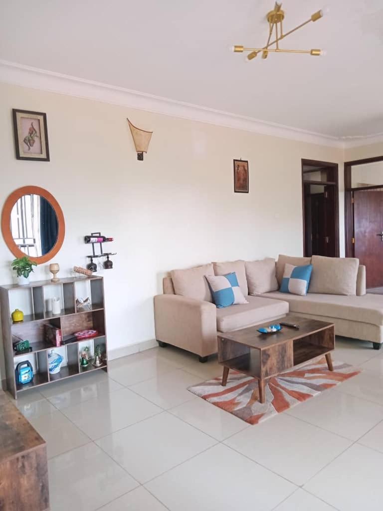 The Abode Apartments Lake View & Breakfast Suite Near Beach Entebbe Extérieur photo