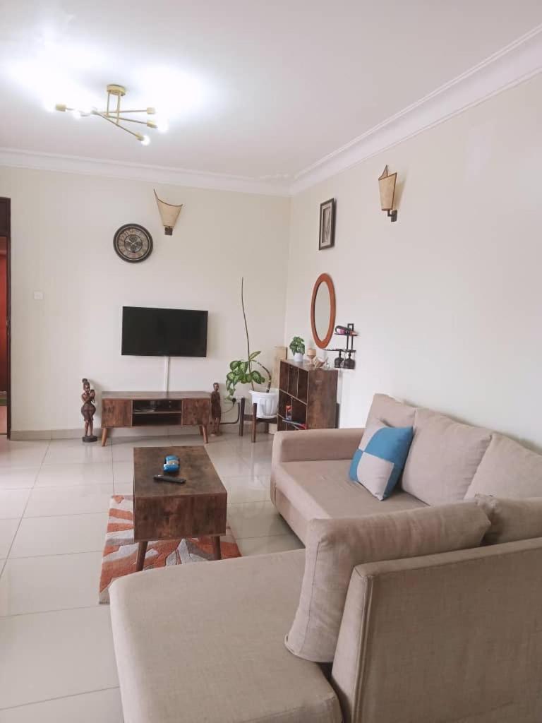 The Abode Apartments Lake View & Breakfast Suite Near Beach Entebbe Extérieur photo